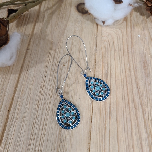 💙💙NEW💙💙BEAUTIFUL!! BOHOMEIAN INK BLUE Dangle Earrings 💙💙 - Picture 9 of 12